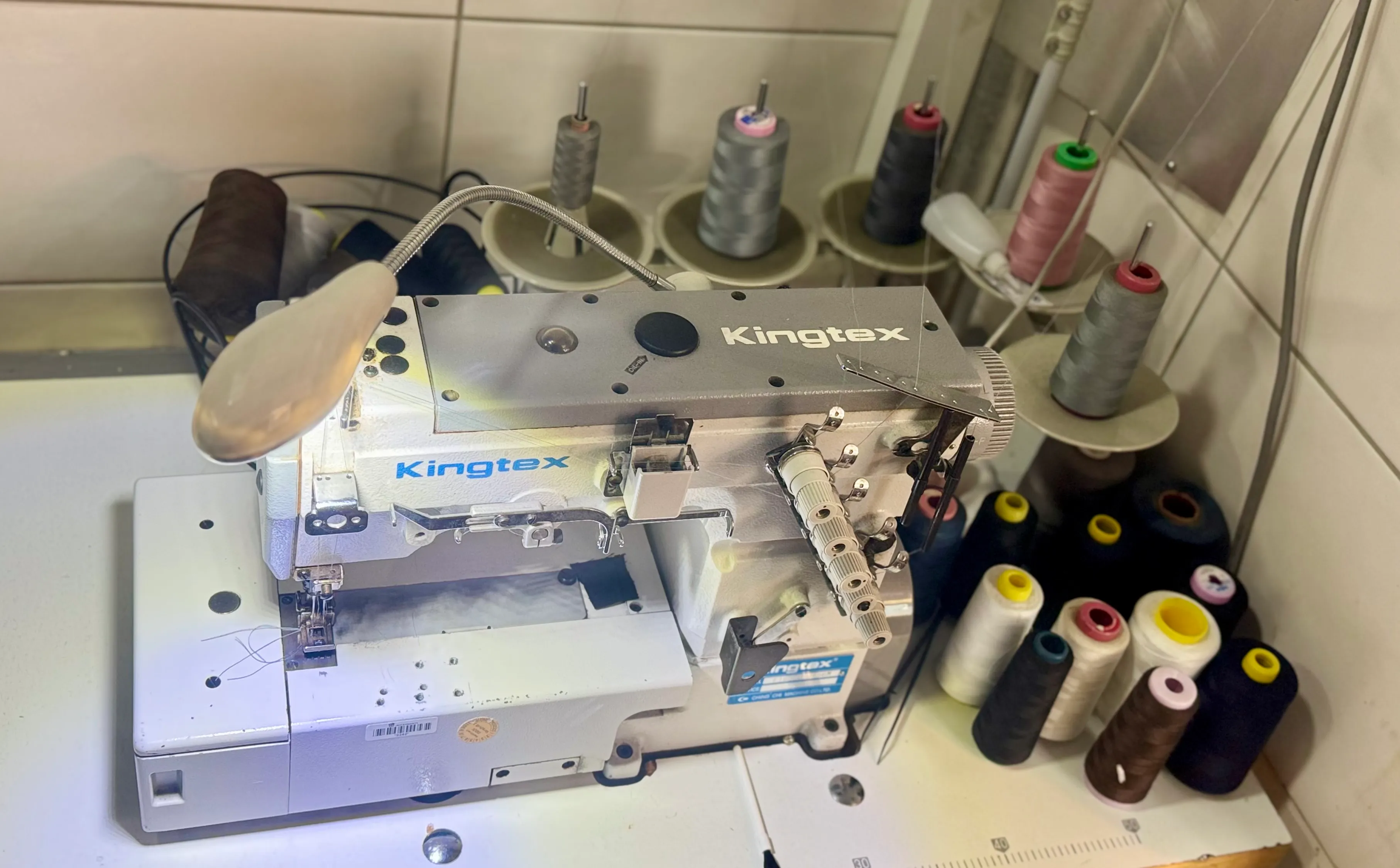 Über mich – Ihre Expertin für Änderungen und Maßanfertigungen